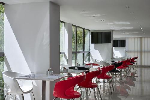 ห้องอาหาร, บรีซ บูติก เอเธนส์ (Breeze Boutique Athens) in โอโมเนีย