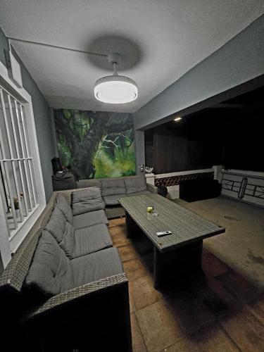 Casa Rural El Bressol in آلزيرا