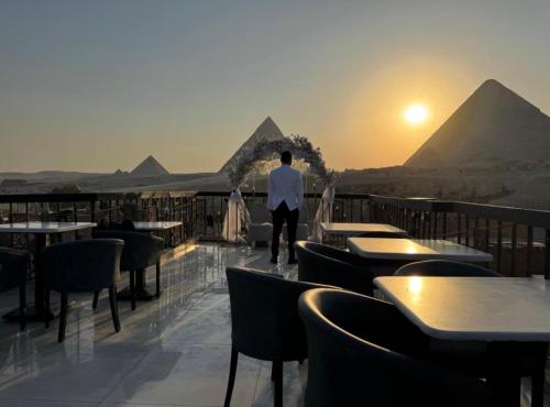 Pyramids View Makani Hotel