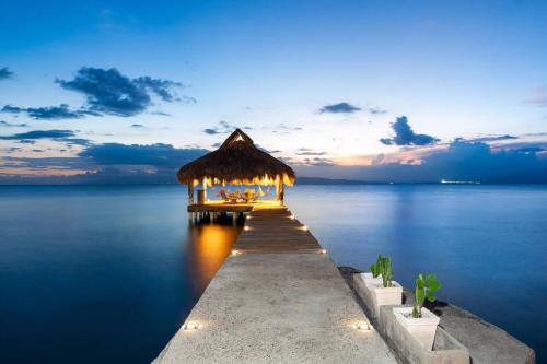 Bayshore 76 Beachfront Villa Palmar de ocoa in Las Calderas