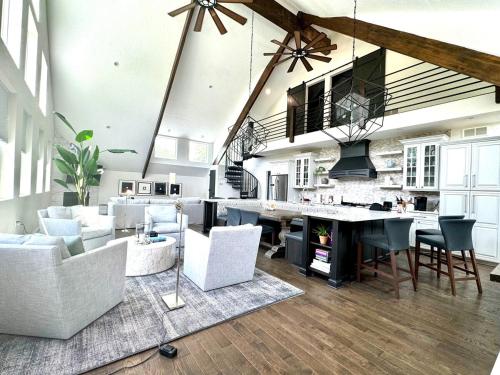virtuve, Waterfront Resort Escape in California (PA)