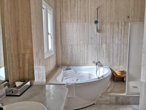 Suite, junior, bañera de hidromasaje