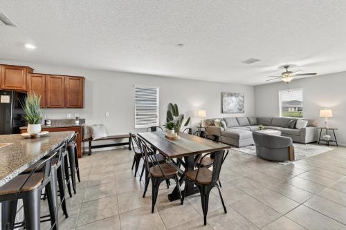 Spacious Getaway Near Apollo Beach home in รัสกิน (FL)