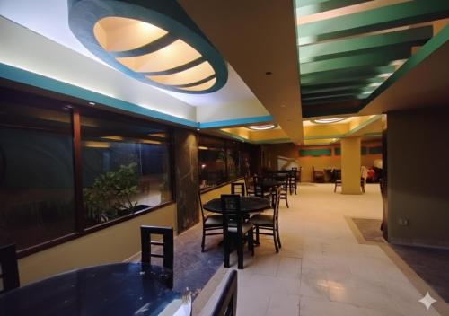 HillTop Hotel - image 11
