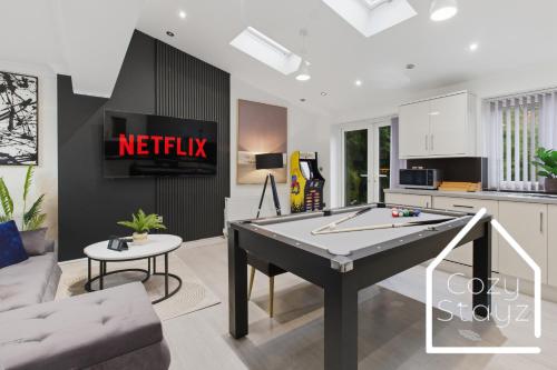Spacious 4 Bedroom House with Pool table And Pac-Man Games In The City Centre gîte à louer Manchester Apollo