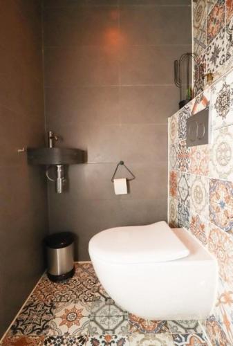 Spacious apartment in the heart of the city center with parking space, Breda (zdjęcie 9)