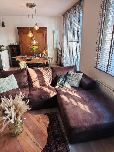 Spacious apartment in the heart of the city center with parking space, Breda