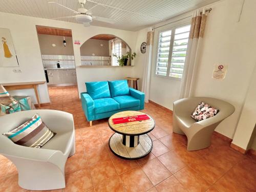 Charmant T3 en RDJ chez Ketty à Ducos - Location saisonnière - Ducos