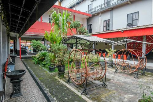 RedDoorz Syariah near Alun Alun Wonosobo 4 in Wonosobo