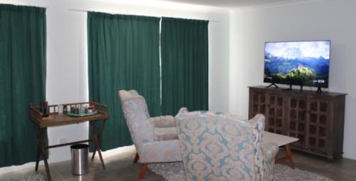 Woburn Guest House in Lanseria