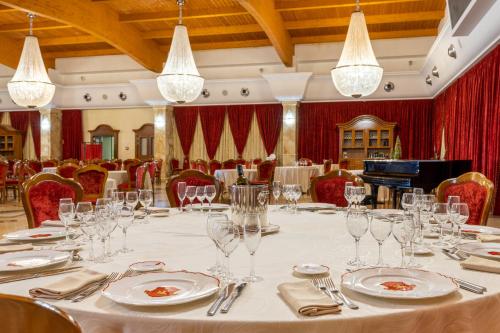 Hotel Borgo Don Chisciotte - 레스토랑