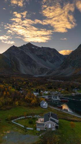 Udvendig, Lyngen alps View in Lyngseidet