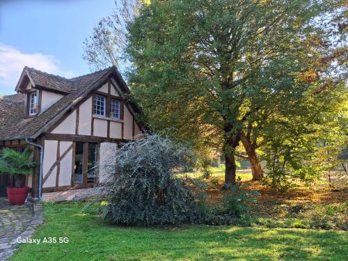 Les lodges de Verlin in Saint-Julien-Du-Sault