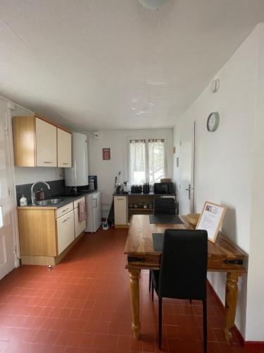 La clé des champs (La cle des champs) in Éguzon-Chantôme