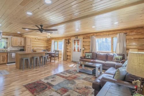 virtuve, Comfy Caribou Lodge in College (AK)
