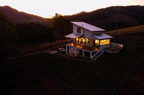 A szálláshely kívülről, Chalé Vale Paraíso (Chale Vale Paraiso) in Dias
