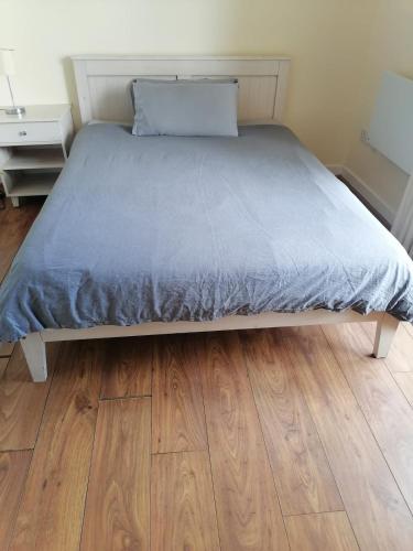 3bed 3bath Liffey river view, Dublin (photo 6)