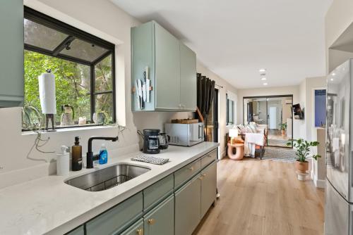 Designer Laurel Canyon Retreat, Hollywood Hills detail