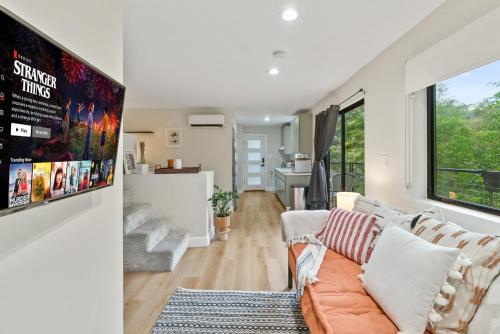 Designer Laurel Canyon Retreat, Hollywood Hills