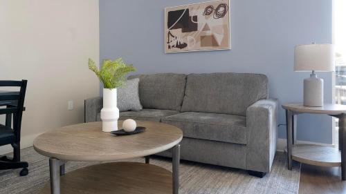 Landing Chic 1bd Pool Gym - Gainesville, GA