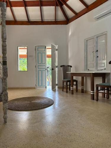 Paradise Bungalow in Midigama Beach