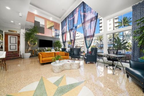Catalina Hotel & Beach Club - image 7