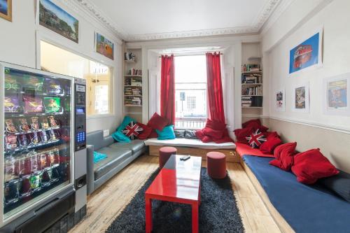 Lounge/area TV in comune, Astor Kensington Hostel in Hyde Park