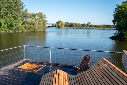 Tiny Hausboot Schwarzwald Maidle mit Dachterrasse und Kamin, Hamburg (photo 3)