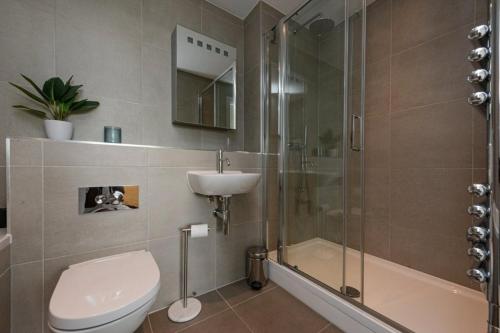 Spacious and Bright 4 Bedroom Flat, Londyn (zdjęcie 4)
