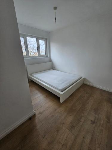 Spacious room, Londýn