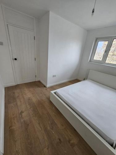Spacious room, Londyn (zdjęcie 3)