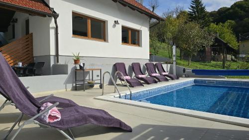 Sunčev breg (Suncev breg) in Tuheļske Topļice