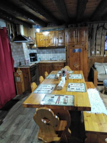 Chalet typique des Pyrénées (Chalet typique des Pyrenees) in Saint-Beat