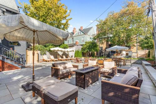 The Royce on Spring - High-End Family Getaway in Newport - image 8