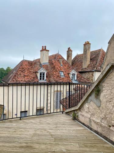 L échappée semuroise de Léane (L echappee semuroise de Leane) in Semur-en-Auxois
