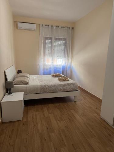 อพาร์ตเมนต์ 3 ห้องนอน 1 ห้องน้ำส่วนตัว ขนาด 100 ตร.ม. – เนตตูโน (Lucia house Nettuno) in เนตตูโน