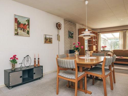 Comoditats, 6 person holiday home in Hals in Hou