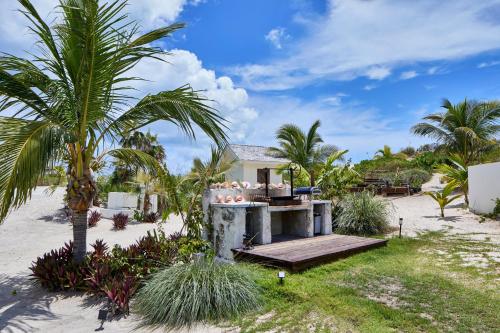 Bohemia Two Bedroom home in James Pt