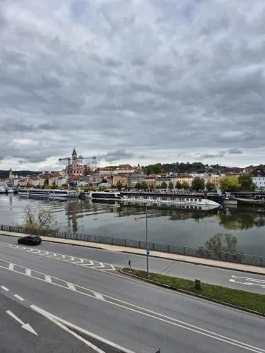 AM FELSEN Wohnung an der Donau, Altstadtblick in Passau, Deutschland