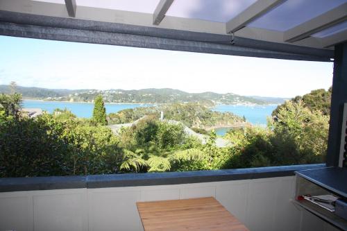 View, The Tawnys Gatehouse in Russell