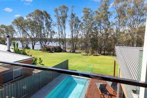 Bundalong Luxury Riverfront Escape in Bundalong