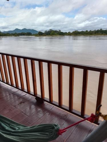 DODAND Studio & Sunset Riverside Guesthouse in Muang Khong