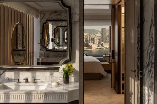 Island Shangri-La, Hong Kong