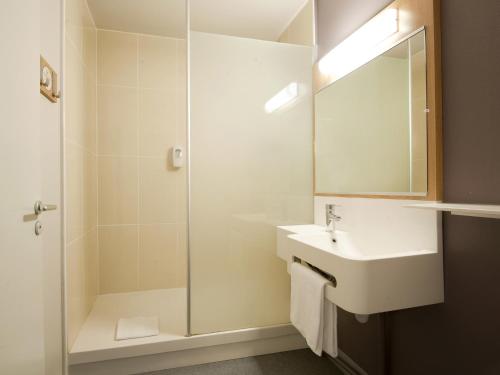 B&B Hôtel LYON Centre Part-dieu Gambetta - image 11