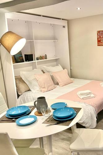 Studio calme intra-muros à 150m de la plage - Location saisonnière - Saint-Malo
