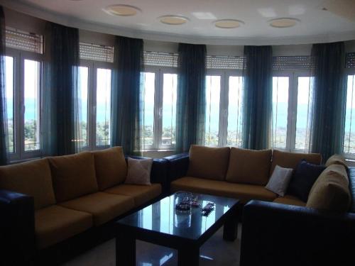 Villa Faidra in อิวเบียน