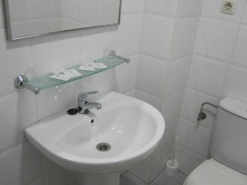 Hotel Blauet - image 4