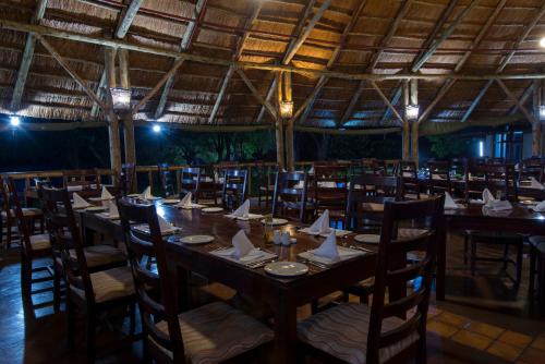 Εστιατόριο, Azambezi River Lodge in Βικτόρια Φαλς