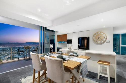 Skyview on Surfers - 3 BDR Level 52 Sub-Penthouse, Gold Coast (zdjęcie 10)