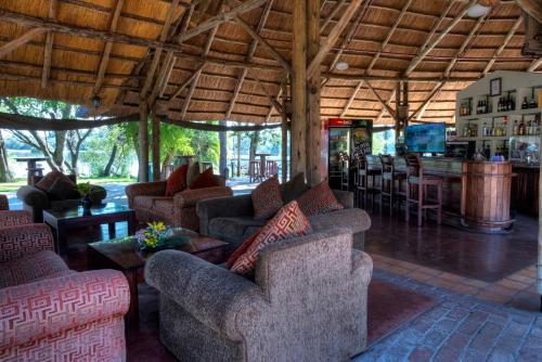 Azambezi River Lodge